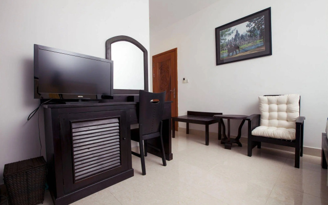 Homefeel CS Hotel