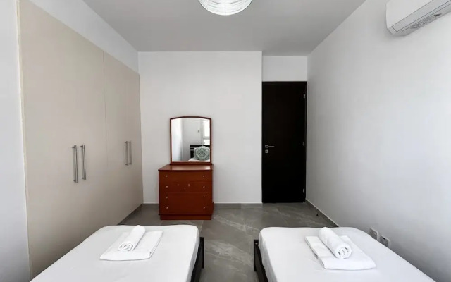 02 LIM - Stay Neo Coast Apartment