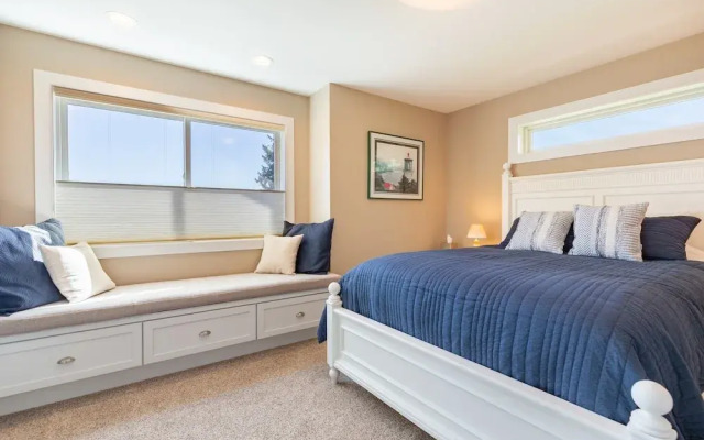 Mutiny Bay Ocean Breeze Retreat by Avantstay