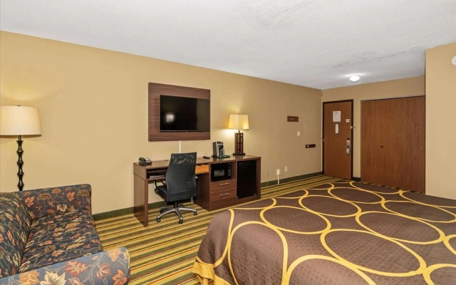 Super 8 by Wyndham Superior WI