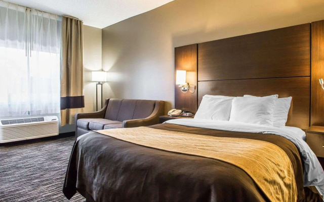 Quality Inn Dayton North - Vandalia