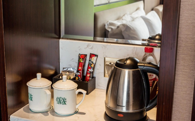Elan Inn Zigong Molly