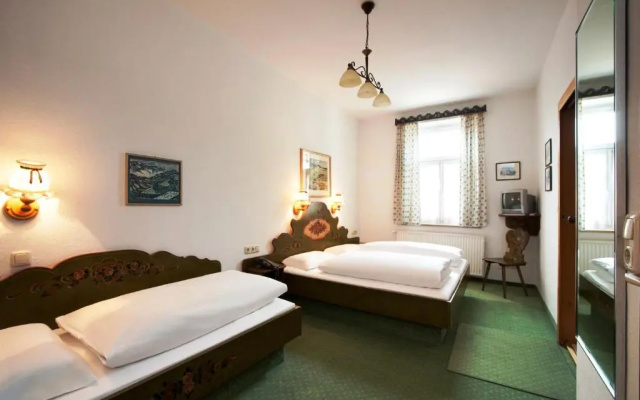 Hahn Hotel
