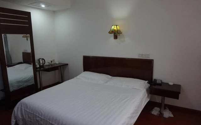 Shanghai Junhang Holiday Hotel