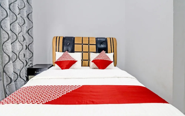 OYO 91203 Naufal Residence Syariah