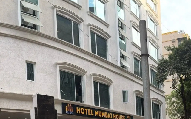 Hotel Mumbai House - Malad Valnai