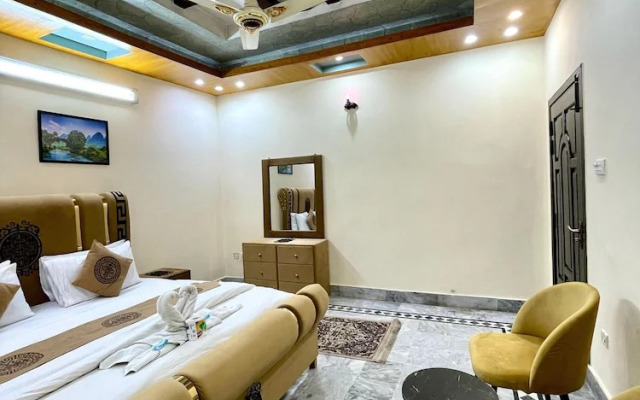 Sapphire Inn
