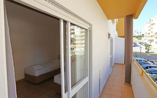 EE 02 - Bedroom 2 in Rossio Entrance Guesthouse