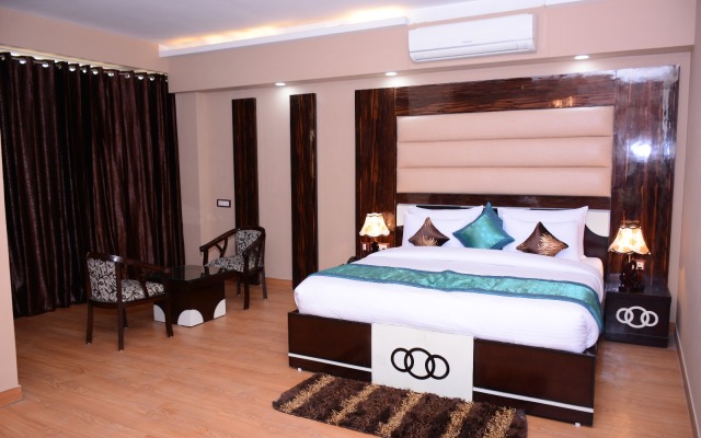 Hotel S. K Crown Park Naraina комната для гостей