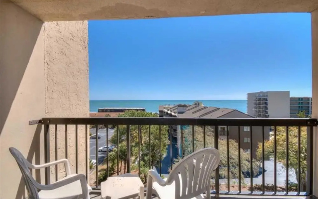 Ocean Dunes 4054