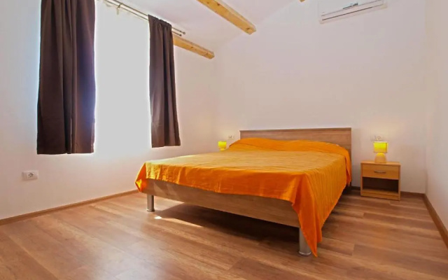 House Andrej 1372
