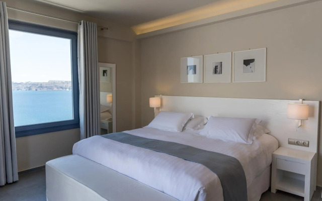 Acroterra Rosa Luxury Suites & Spa