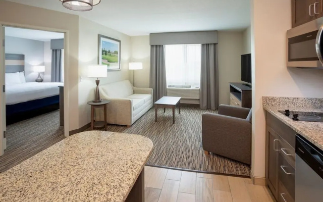 Little Crow Hotel & Conference, Trademark by Wyndham
