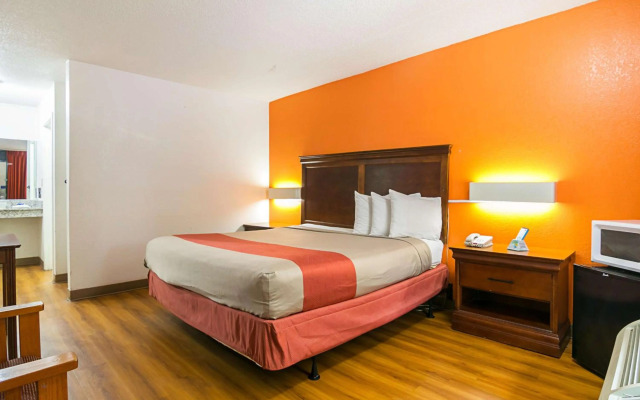 Motel 6 Conyers, GA