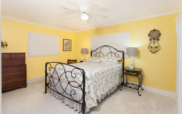 Palmview by RedAwning