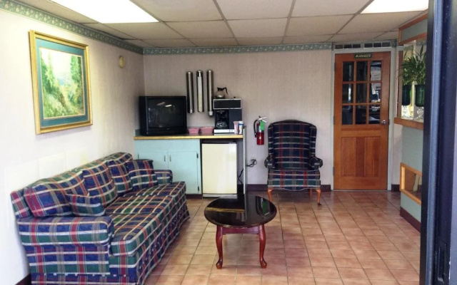 Royal Inn Columbia/Fort Jackson