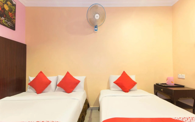 OYO 425 Hotel GS Inn