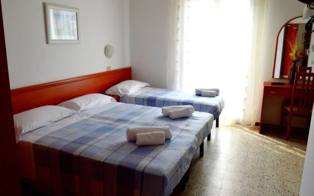 New Hotel Cirene Triple Room Economy With Breakfast