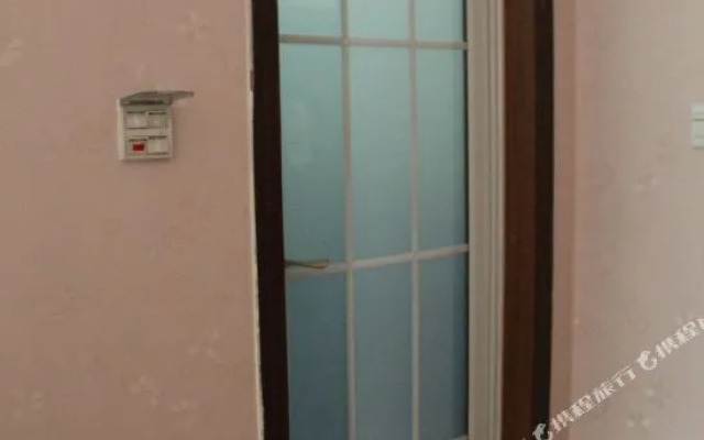Longteng Hotel (Chengdu Shuangliu Square Branch)