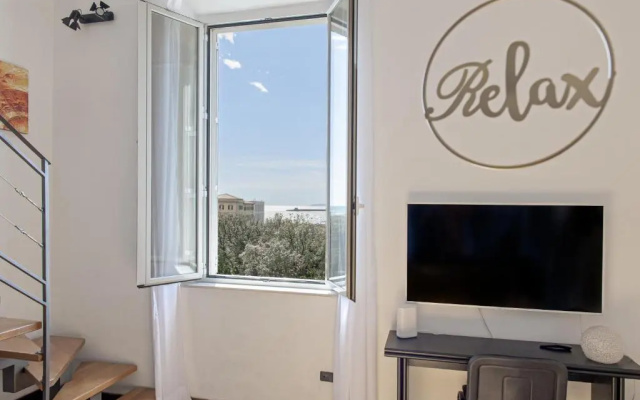 Sea Breeze Loft In Livorno