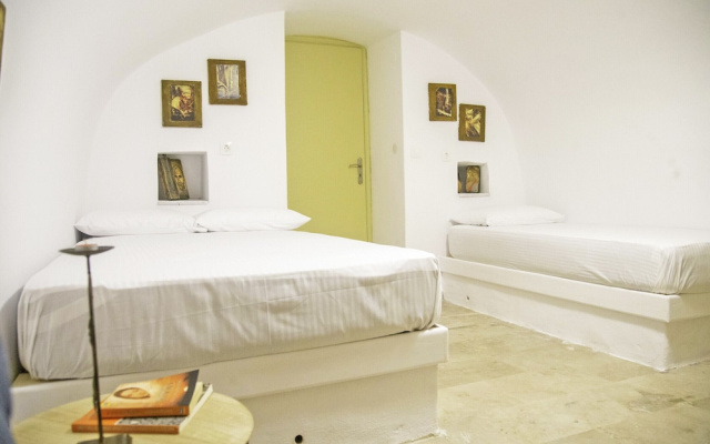 Areopolis Art Apartment