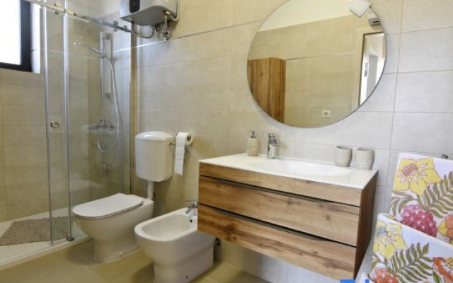 Upscale Fully Equipped Apartment
