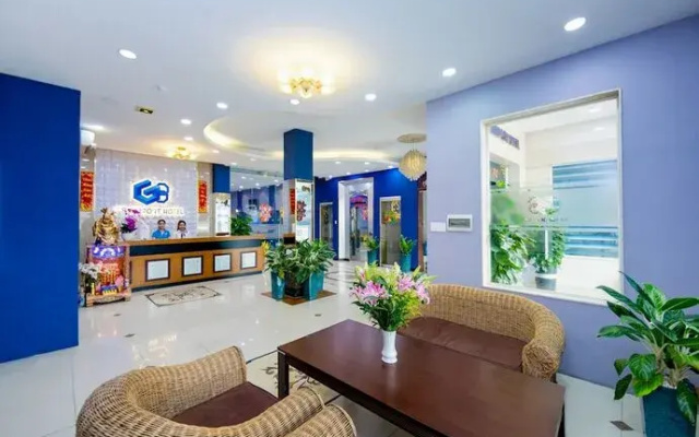 G8 Airport Hotel