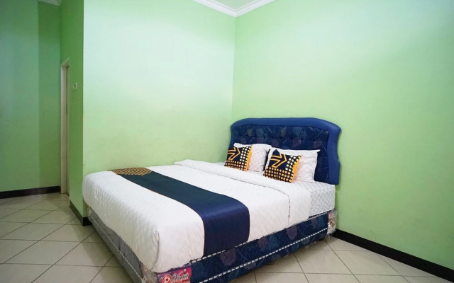Marzan Syariah Guest House by OYO Rooms