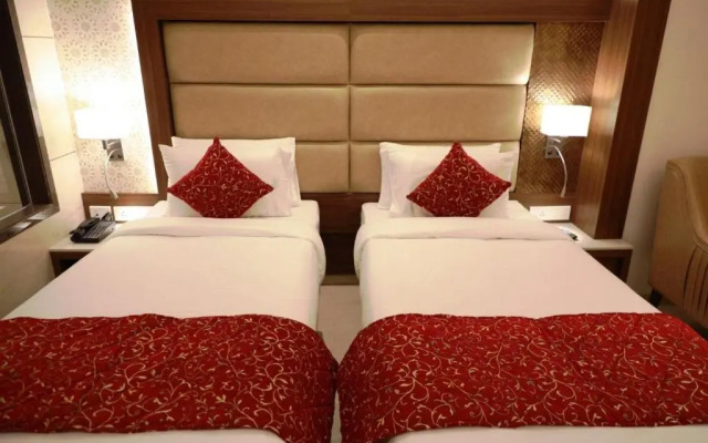 Hotel Gurudev Grand