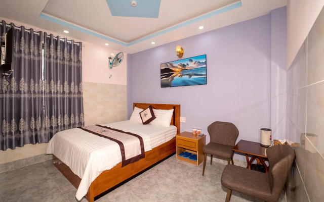 ConSon Tourist Hotel