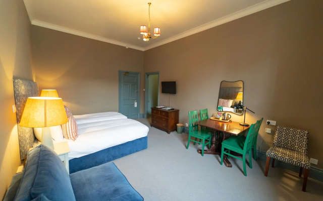 Green Dragon Hotel
