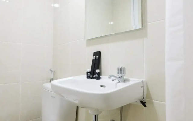 Comfy Studio Apartment with Extra Bed at M-Town Residence