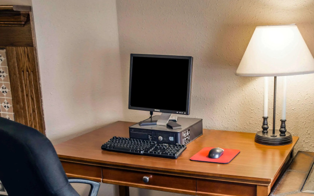 Quality Inn & Suites Bradford