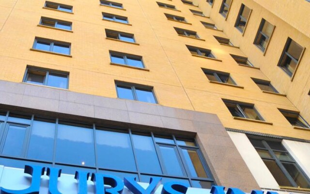 Отель Jurys Inn London Croydon Великобритания, Лондон - отзывы, цены и фото номеров - забронировать отель Jurys Inn London Croydon онлайн вид на фасад