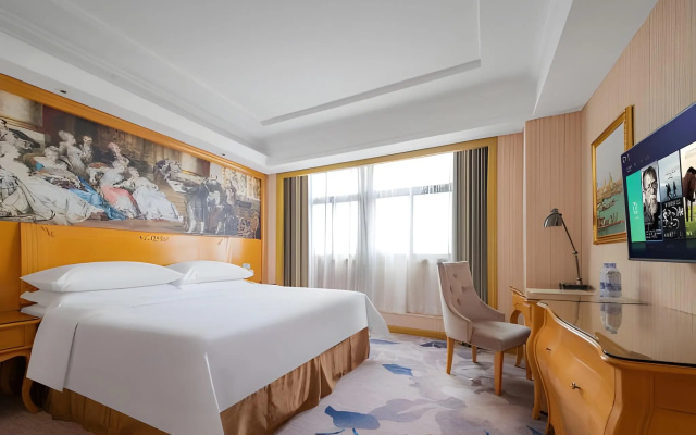 Vienna Hotel (Dongguan Tangxia Huayuan Street)