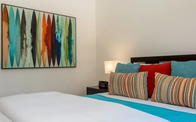 Celebrity Hideaway at Movie Colony East