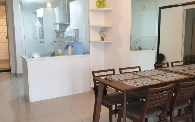 1room Publika