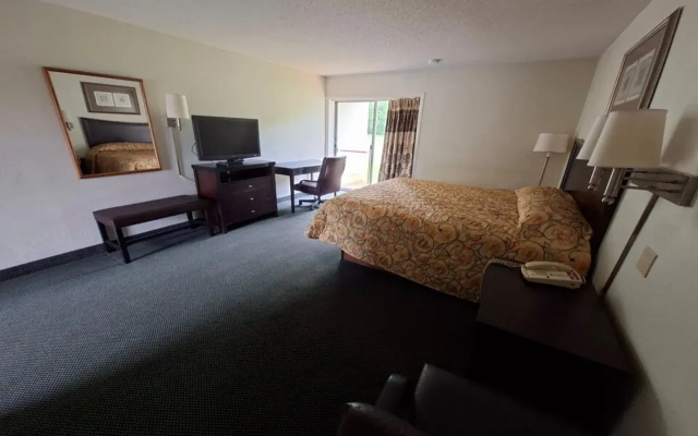 Hometown  Inn