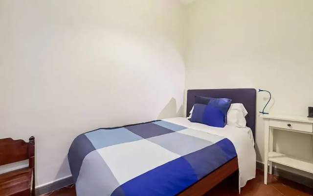 Modern Villa in Eixample With Sea Near