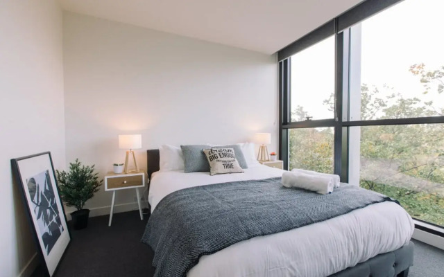 Roomerang at Parque Apartments G01