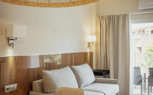 Buendia Suites