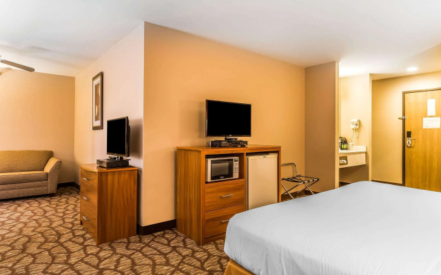 Quality Inn & Suites