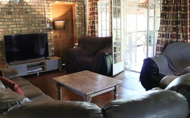 Mellivora Lodge