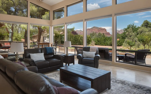 Lux Sedona Spectacle - Sleeps 20