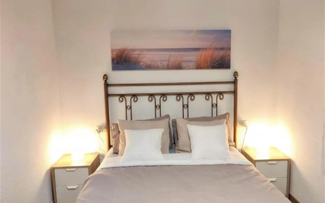 Cosy Bungalow Near Beach