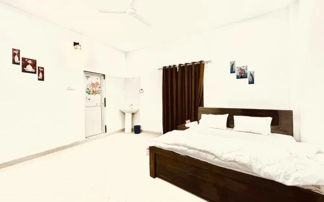 Goroomgo Ashoka Aashram Homestay Ayodhya