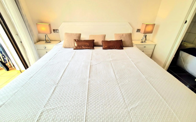 SunRise Sea Views Eco Apartment With Swimming Pool