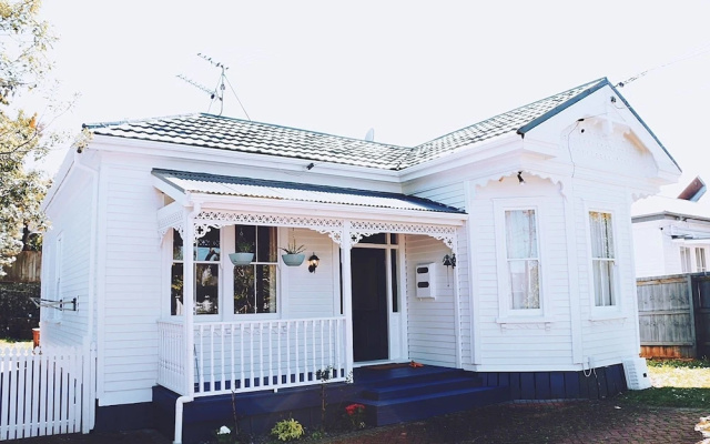 3 Bedroom Holiday Home in Mount Eden