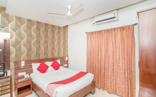 OYO 3242 Hotel Status Executive Room's