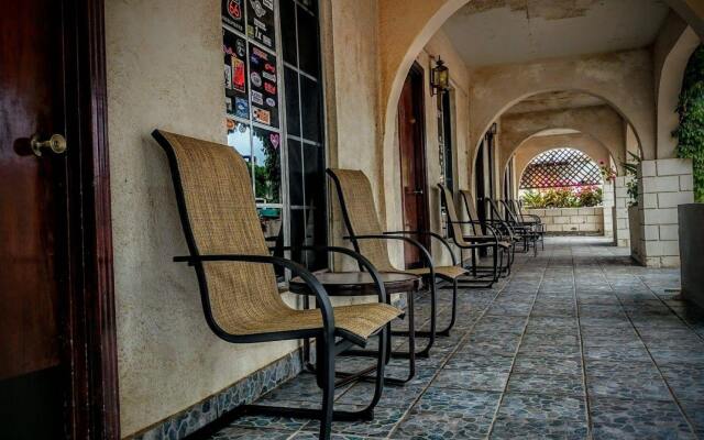 Old Mill Hotel вид на фасад